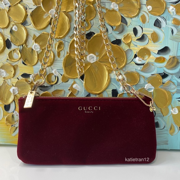 red gucci makeup bag